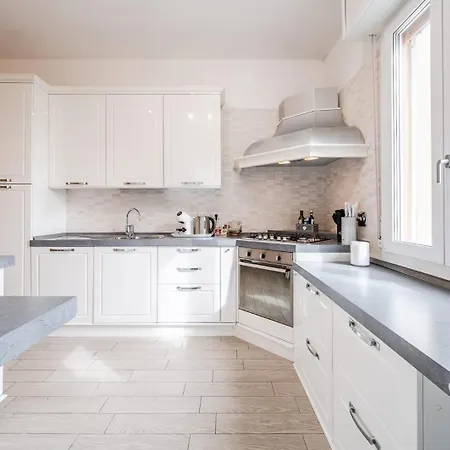 Le Cinque Rose Airport Apartment Bologna Exterior photo